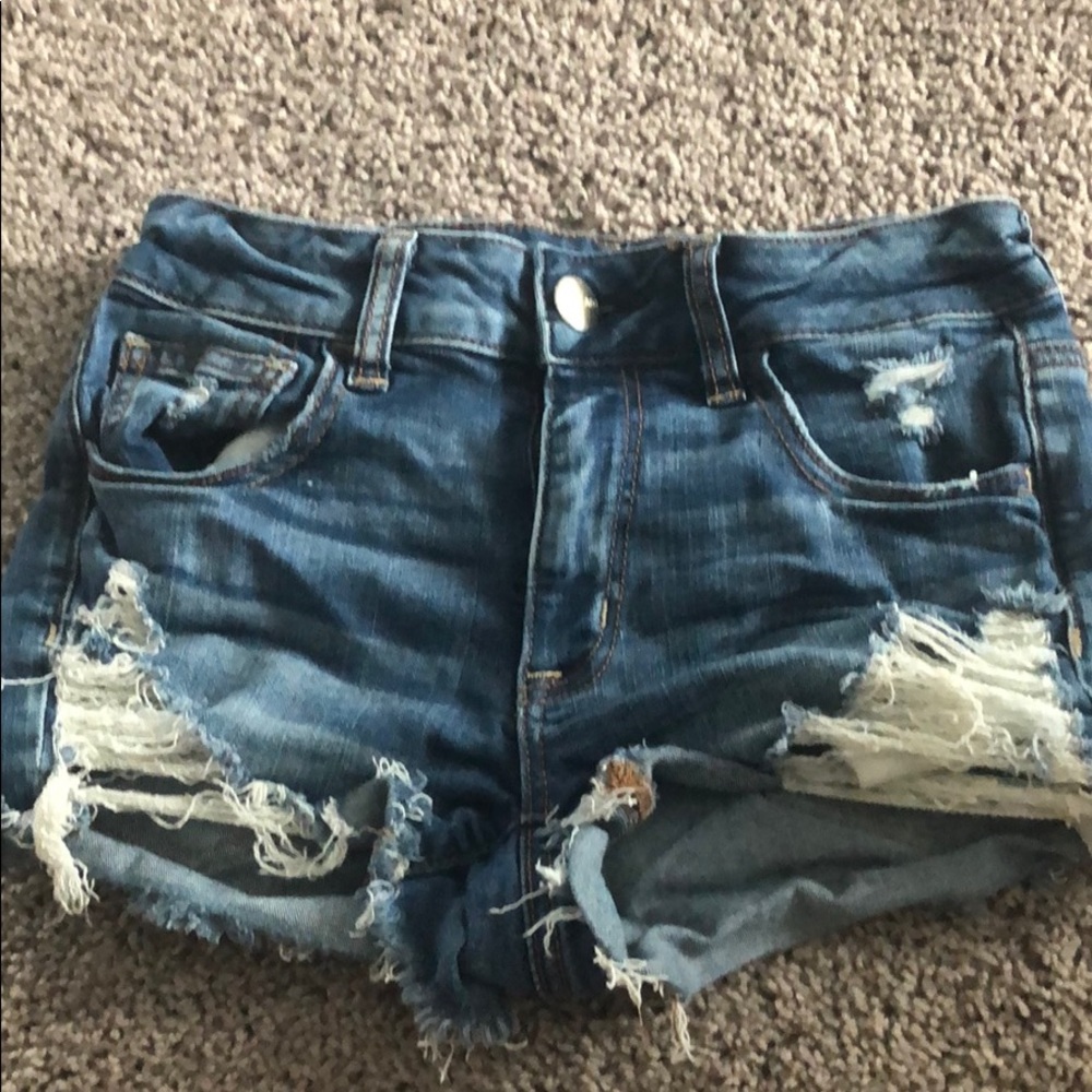 Hi-rise denim shorts !!
